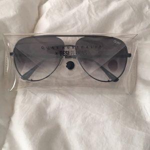 Quay oversized High Key sunnies Brand new w/case!